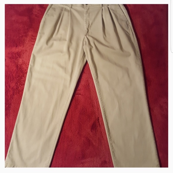 Men's Khaki Pleated Front Pants - 36 x 32 - Picture 3 of 13