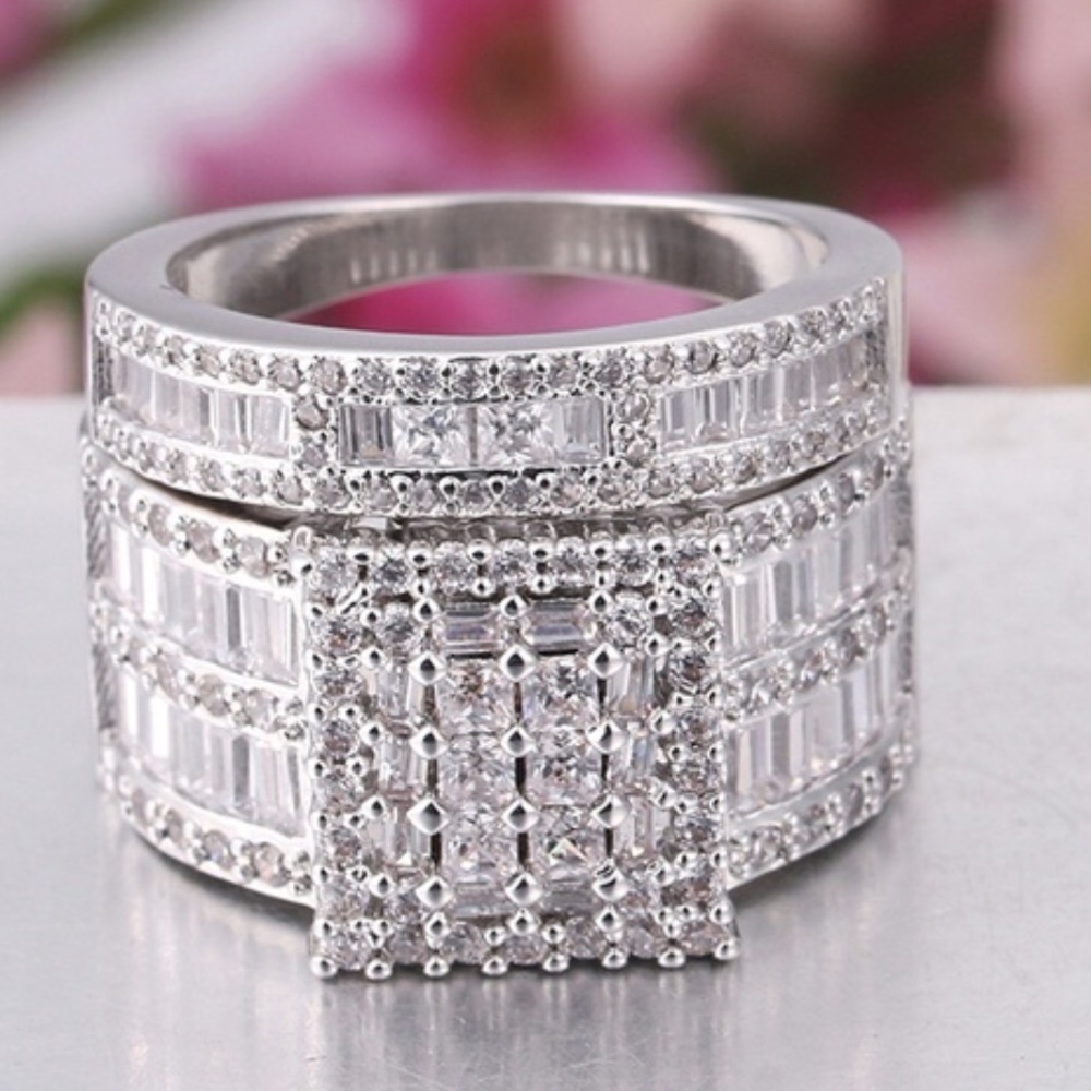 🆑🆑10CT Swarovski white gold plated🆑🆑