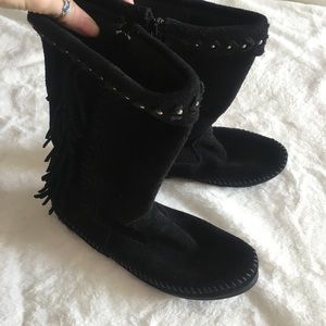 ✨Reserved Minnetonka Luna fringe boot 6