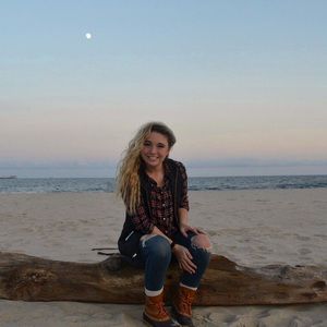 Meet your Posher, Courtney