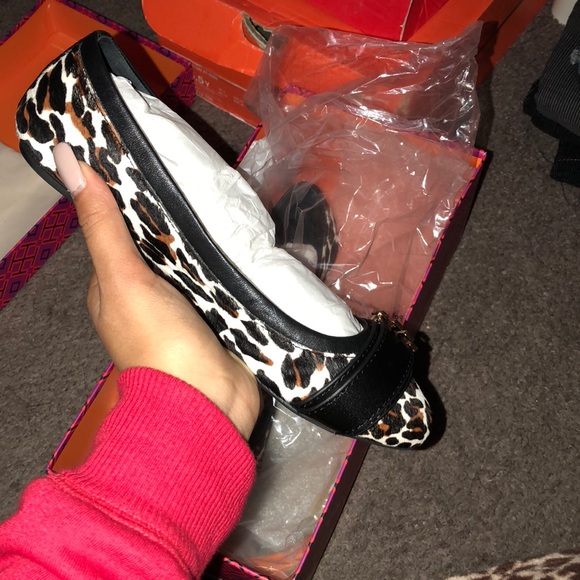 Tory Burch leopard flats - Picture 2 of 4