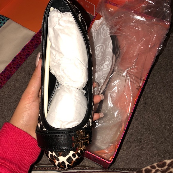 Tory Burch leopard flats - Picture 3 of 4