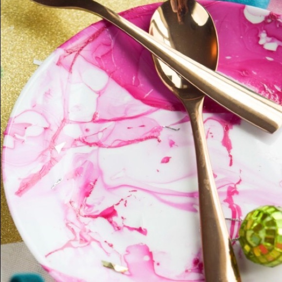 32 piece Dinnerware set