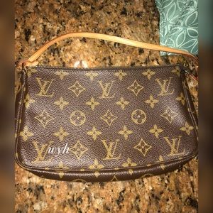 Authentic Louis Vuitton Clutch or Wristlet