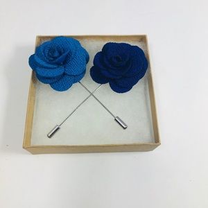 Men lapel pins of flowers set lot of 2