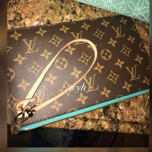 Authentic Louis Vuitton Wristlet or Clutch