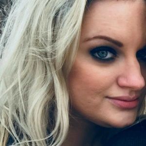 Meet your Posher, Valerie