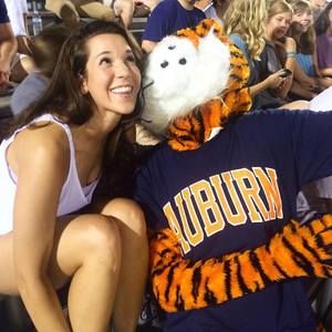 Meet your Posher, Hilary