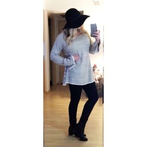 NOW ONLY $9!! PRETTY GRAY SWEATER!!