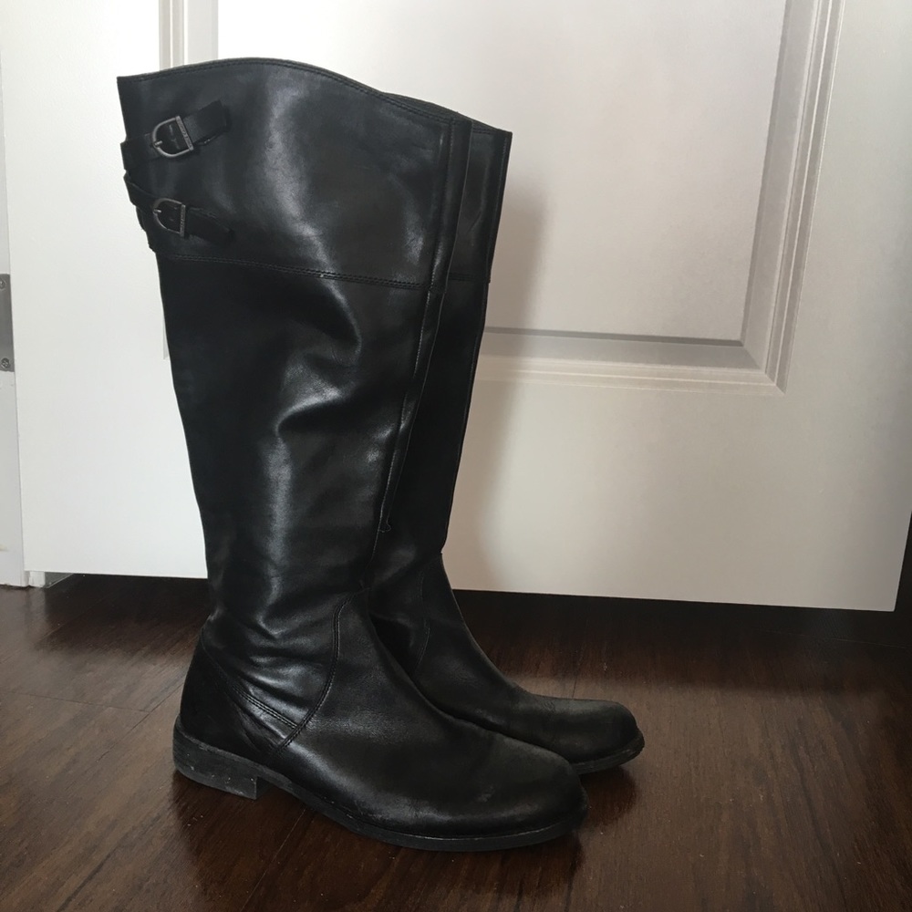 Black boots