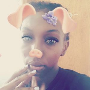 Meet your Posher, Caryne