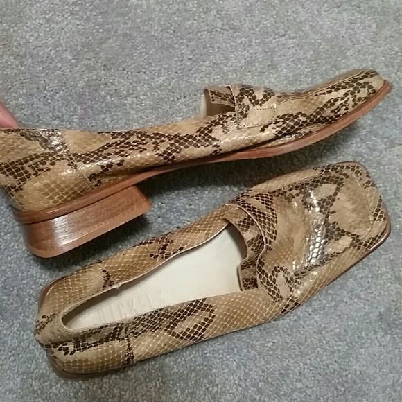 Shoes - Picture 2 of 3