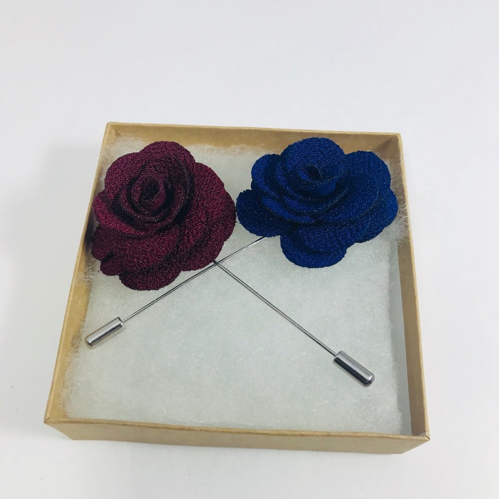 Men lapel pins of flowers set lot of 2