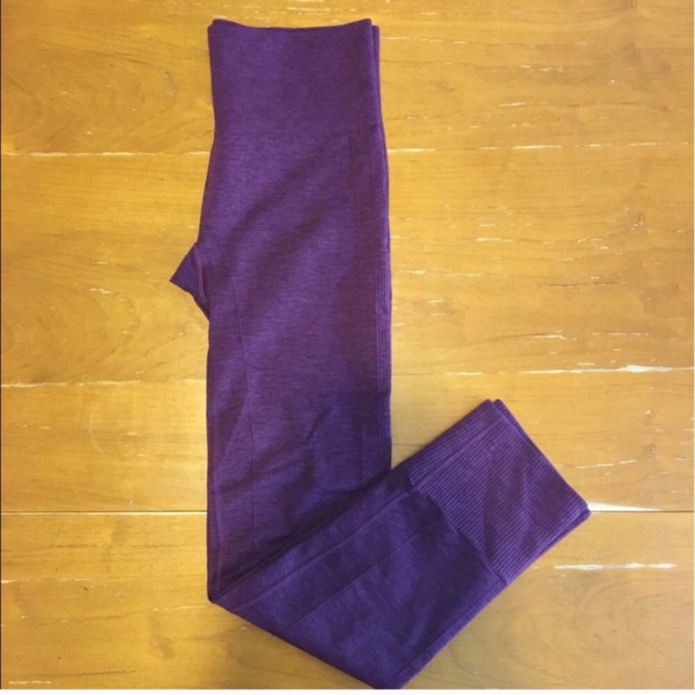 Lululemon seamlessly street crop