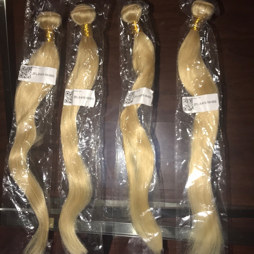 18' inch 100% human Brazilian gold/blonde weave.