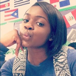 Meet your Posher, Zania