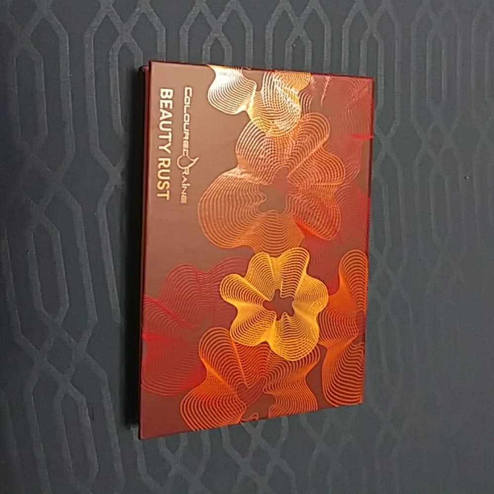 Coloured Raine Beauty Rust Palette