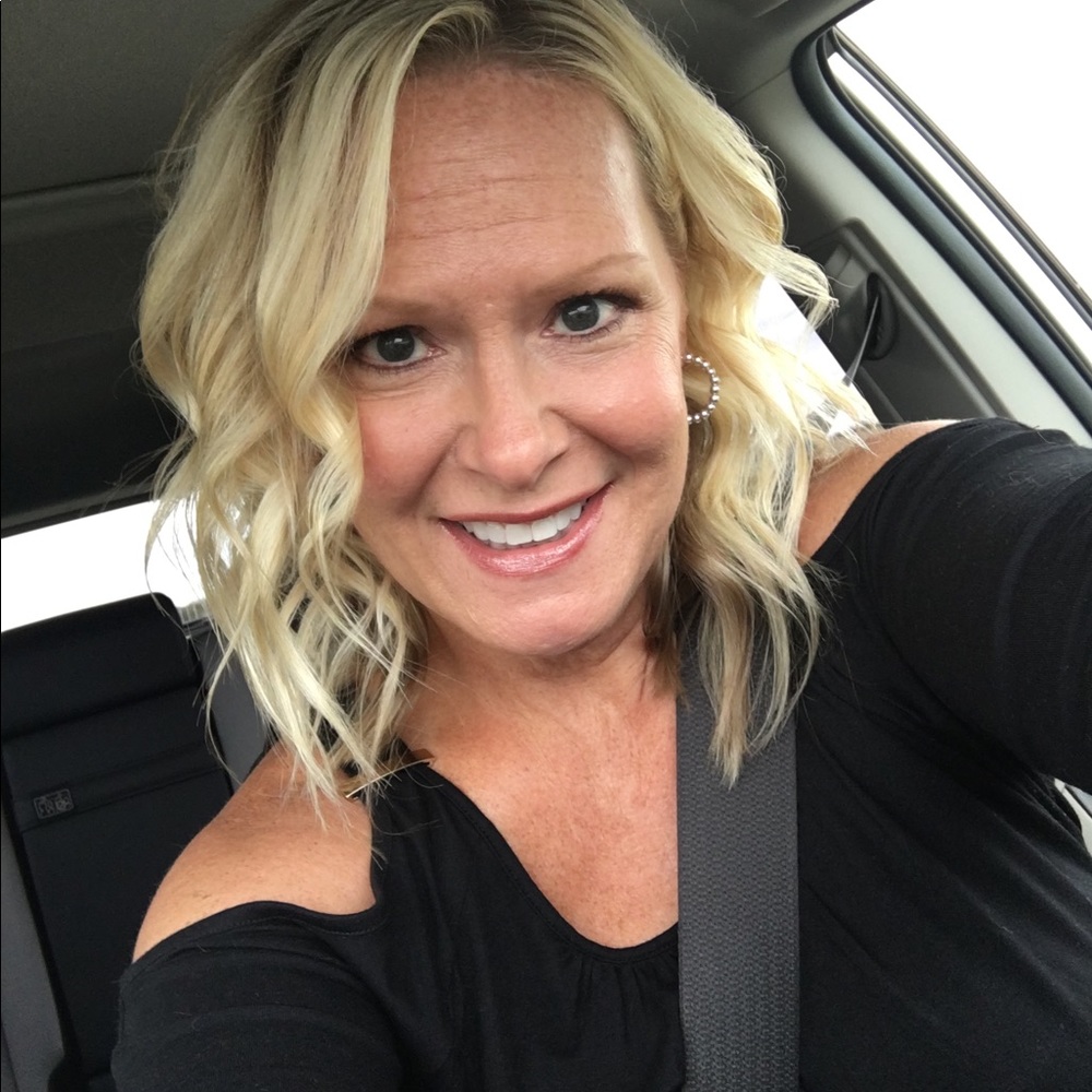 Meet your Posher, Pam