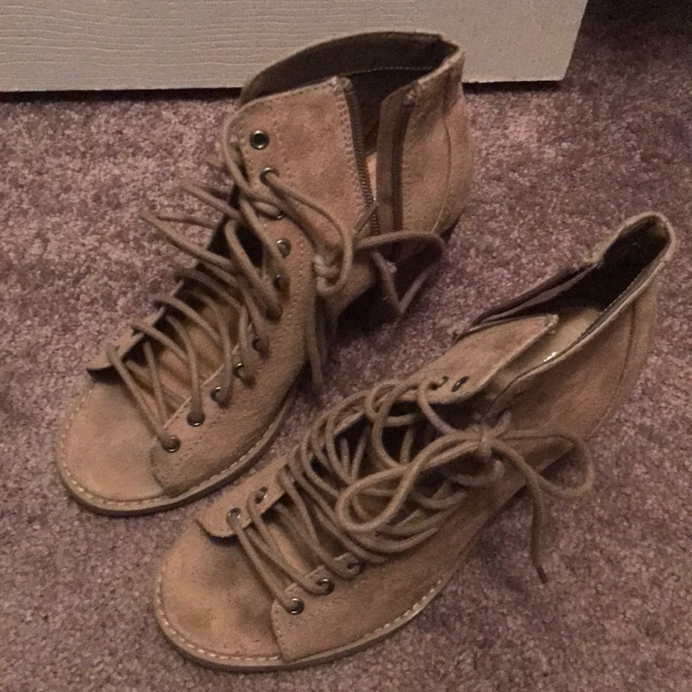Missimo Lace Up Heels