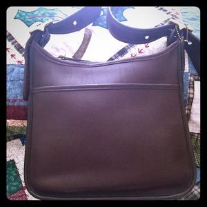 EUC Authentic VINTAGE Coach bag—adjustable strap!