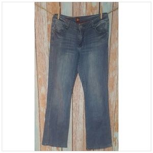 *FREE W/ PURCHASE* Sasson Boogie Ooh La La Jeans
