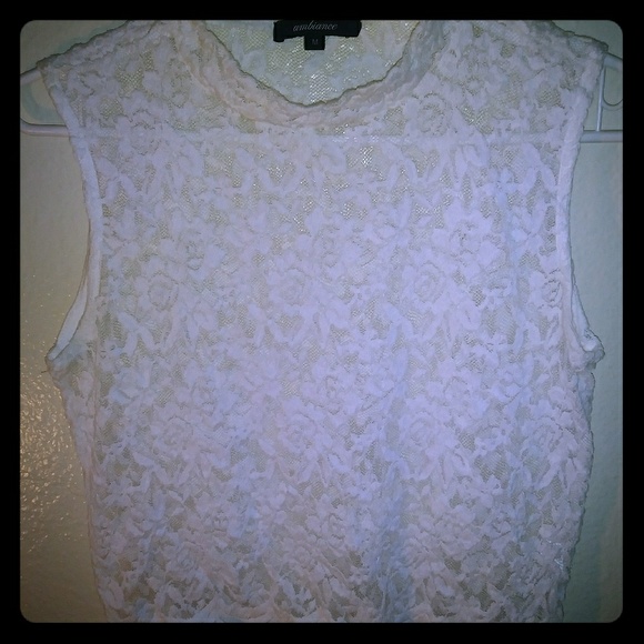 Crop top - Picture 1 of 2