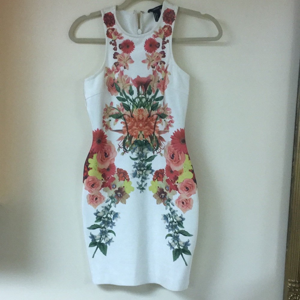 Beautiful Bandage Fit Floral Print Dress !!