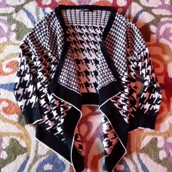 Forever 21 Houndstooth Drape Cardigan One Size - Picture 1 of 7