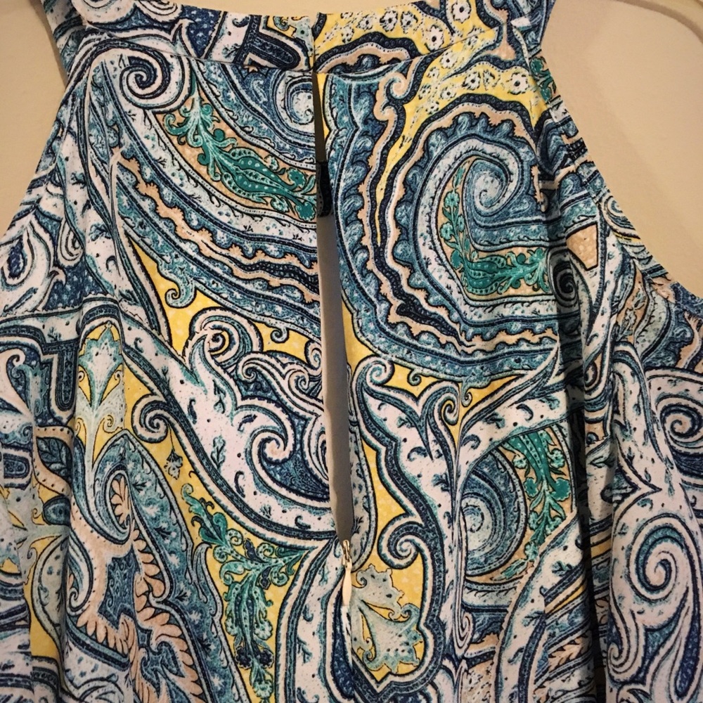 NWT WHBM Cold Shoulder Cutout Paisley Floral Dress - Picture 6 of 8