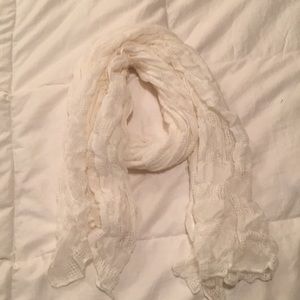 White quilted Scarf