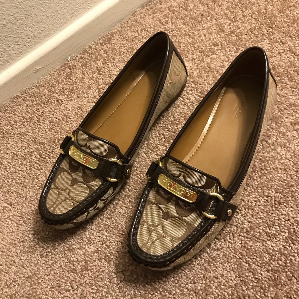 Coach flats