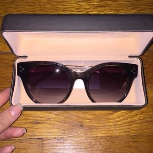 Ett:Twa cat eye sunglasses - new