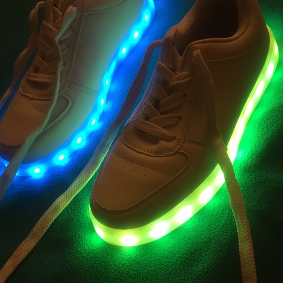 Like new! Led light up shoes - Picture 3 of 3