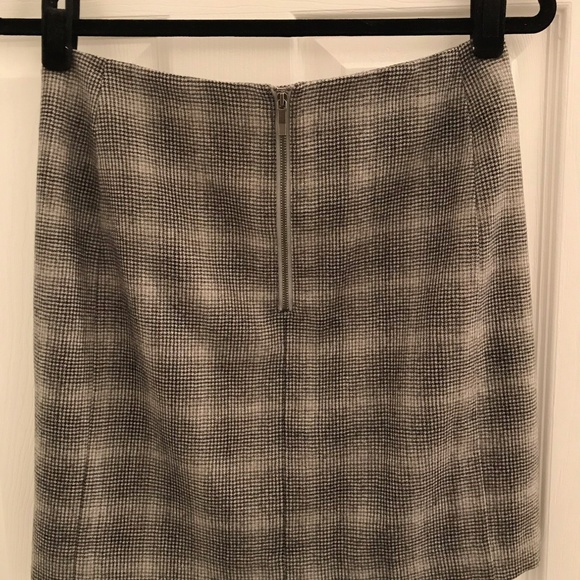 Banana Republic Wool Plaid Skirt - Picture 2 of 7