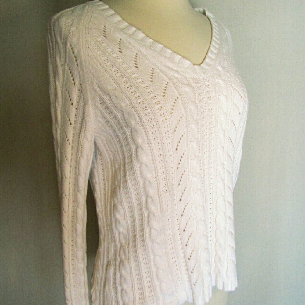 ANN TAYLOR WHITE COTTON V NECK SWEATER