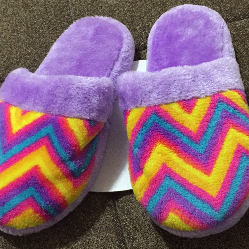 Chatties Girl Printed Zigzag Multi Color  Slippers
