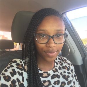 Meet your Posher, Cierra