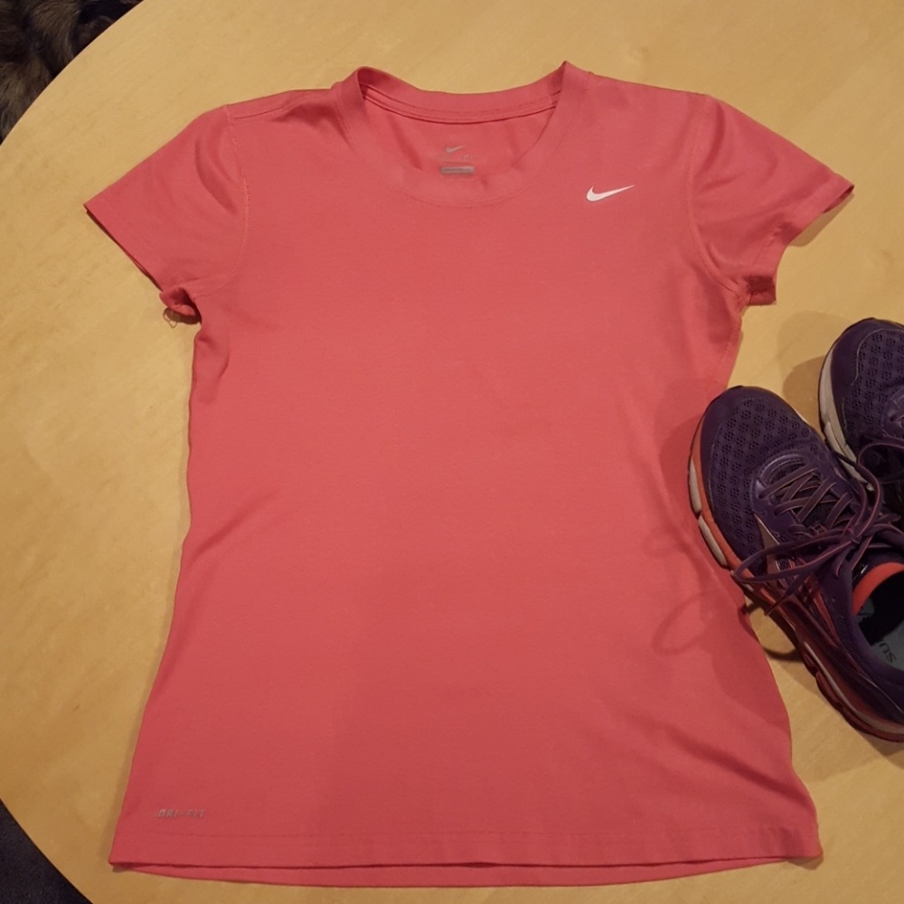 Nike dri-fit athletic top - make offers!