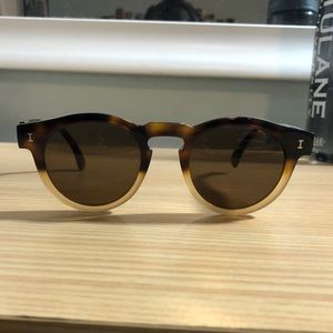 Illesteva Brown to tan shade women’s sunglasses