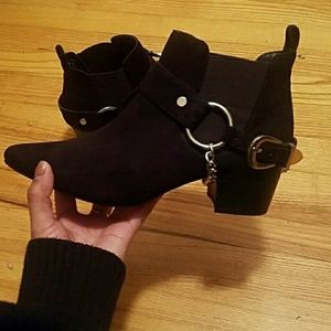 Black ankle faux suede booties..