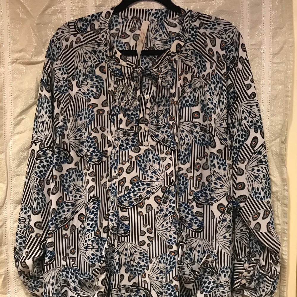Melissa McCarthy Seven Sharkbite Blouse 1X