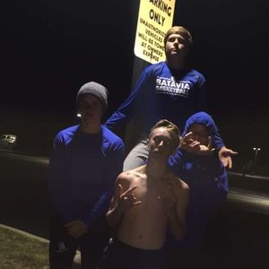 Meet your Posher, Max