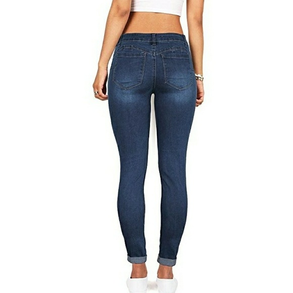 ๐บ๐ LAST PAIR Distressed Butt Lifting Skinnies - Picture 2 of 2