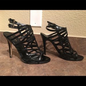‼️Reduced Price‼️Sexy black Guess heels, size 6!