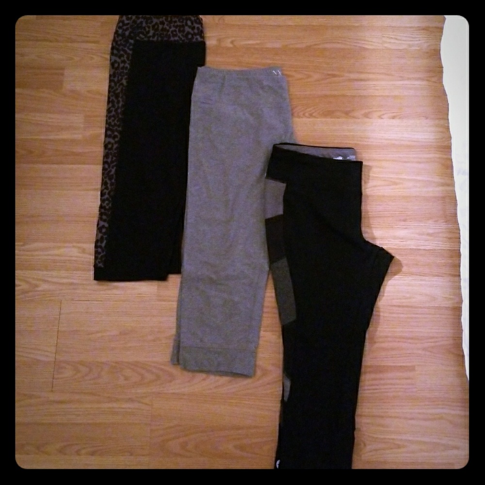 3 pairs of yoga pants
