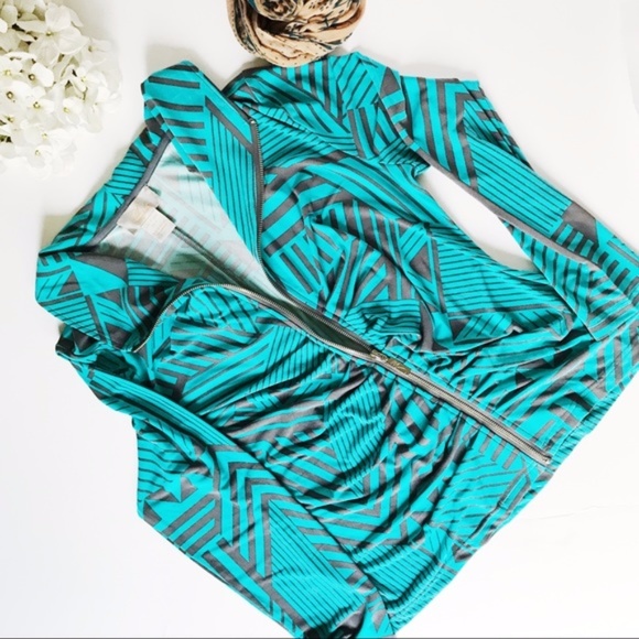 Midnight Velvet Aqua and Gray Zip up Jacket - Picture 4 of 5