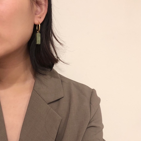 BACK in Stock green vintage stone earring - Picture 2 of 5