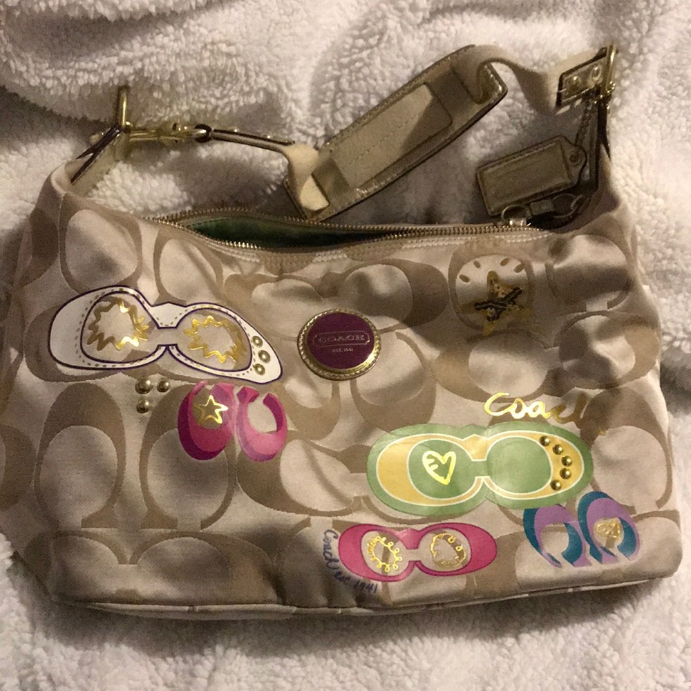 New slightly used coach bag!!