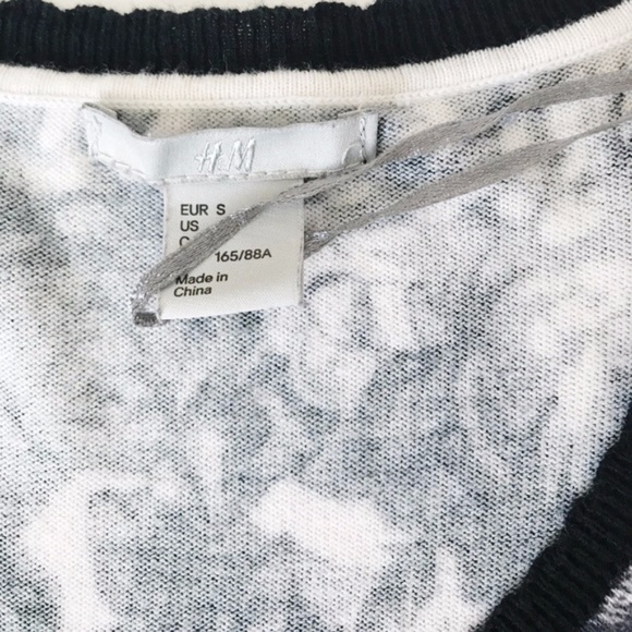 H&M Floral Button Down Cardigan - Picture 3 of 3