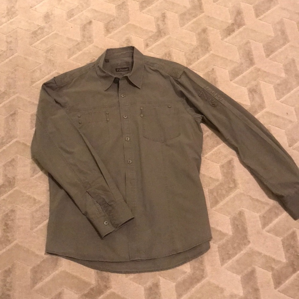 7 Diamonds button down shirt